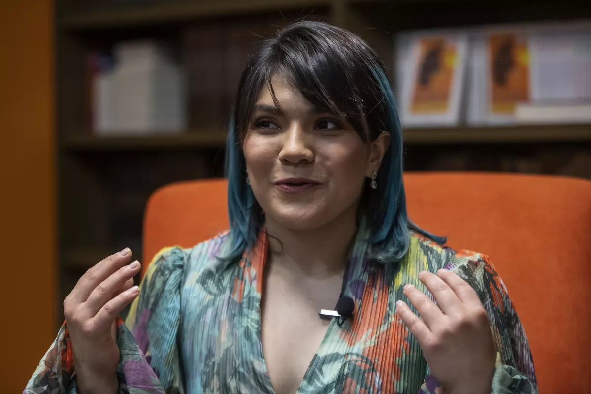 La gimnasta mexicana Alexa Moreno abre camino a jóvenes deportistas en libro