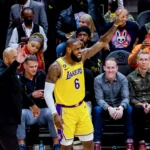 LeBron James gana el premio a jugador de la semana pero no estará en Denver por lesión