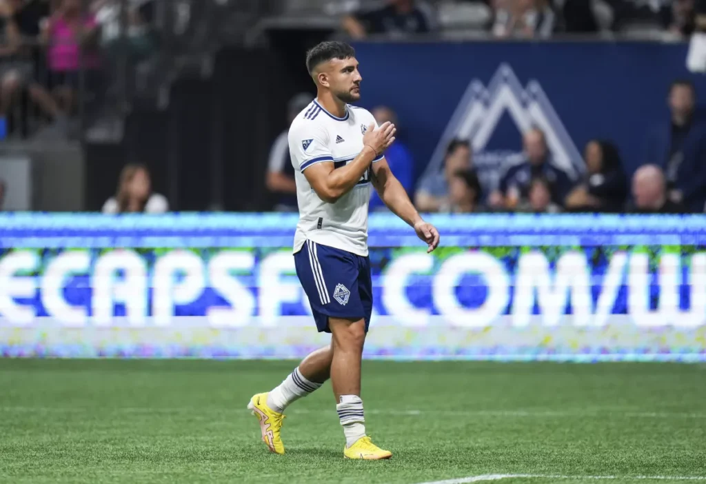 MLS suspende 4 partidos a Lucas Cavallini, de Vancouver thumbnail