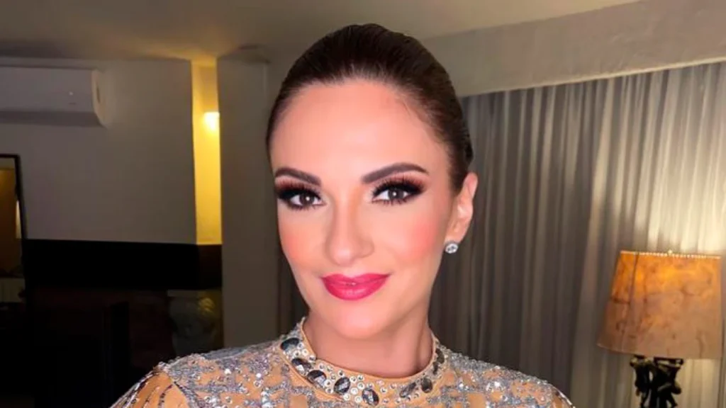 Mariana Seoane anuncia su regreso a los escenarios tras cirugía en su garganta thumbnail