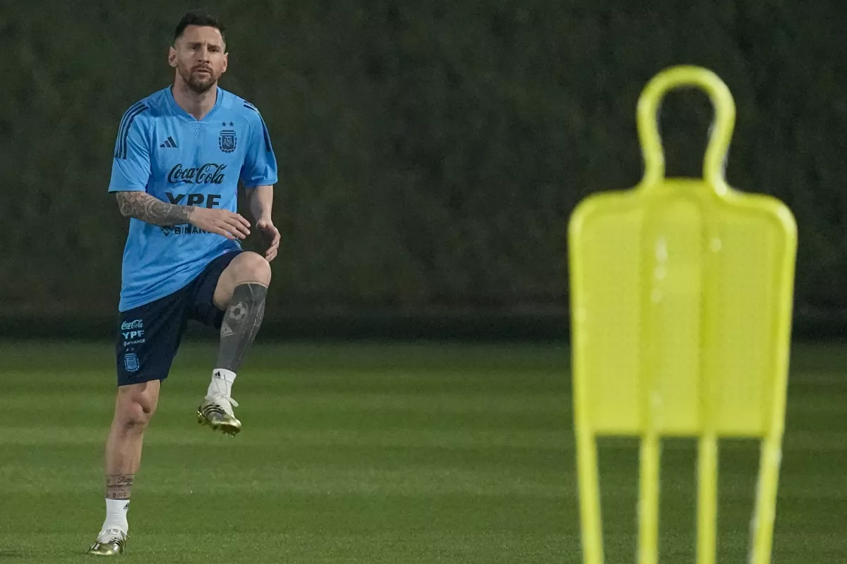 Messi entrena con normalidad y lleva calma a la Argentina