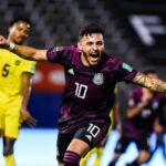 México sufre, pero saca victoria valiosa de Jamaica