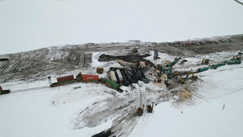Nuevamente se descarrila tren con químicos en EU; esta ocasión en Dakota del Norte