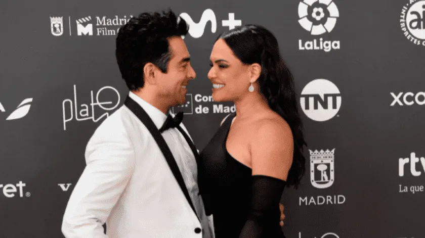 Omar Chaparro conquista al público español en los Premios Platino