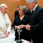 Papa Francisco se reúne con Díaz-Canel, presidente de Cuba