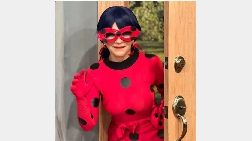 Paty Chapoy conquista las redes con su disfraz de Halloween thumbnail