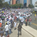 Población se congrega en la CDMX y realiza marcha en defensa de la Suprema Corte