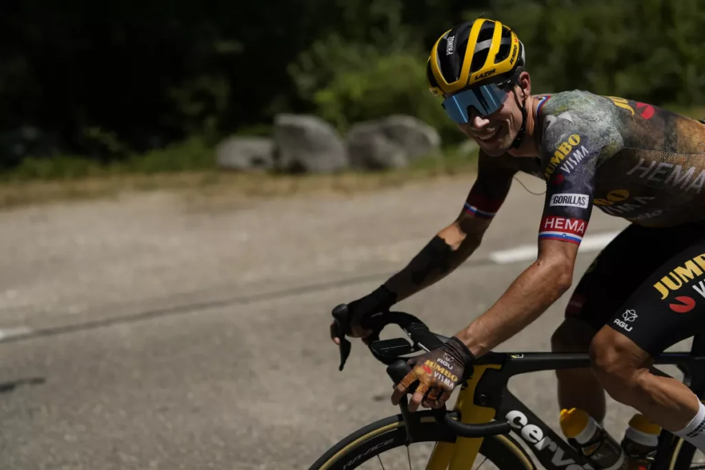 Roglic vuelve tras lesión para defender título en la Vuelta thumbnail