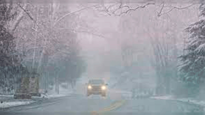 Tormenta de hielo en Canadá deja tres muertos y miles de personas sin electricidad