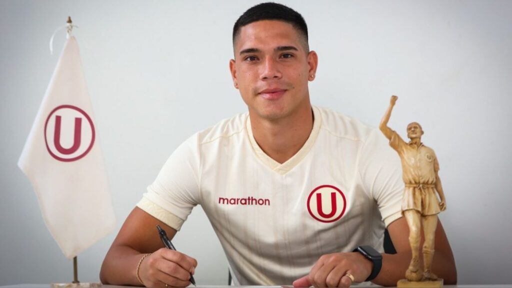 Universitario de Deportes y Hull City oficializaron el préstamo de Yuriel Celi thumbnail