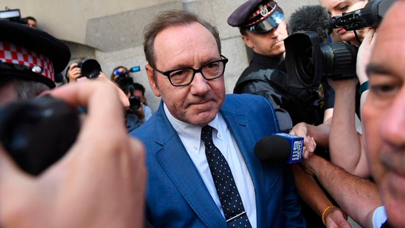 Declaran inocente a Kevin Spacey de nueve delitos sexuales