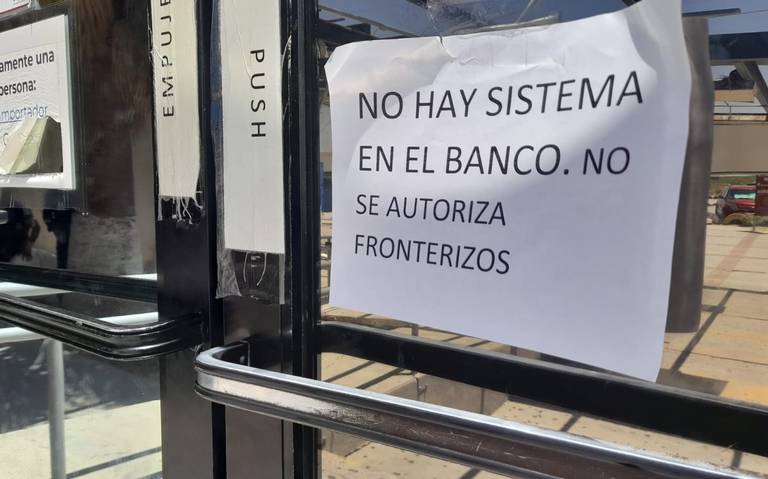 Falla en sistema de Banjercito hace perder tiempo de vacaciones a viajeros