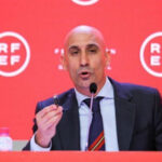 Luis Rubiales no renuncia a la Federación Española de Futbol; “fue un pico consentido”, dice