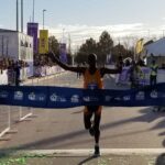 Kenianos ganan primero y segundo lugar en Maratón Internacional Juárez