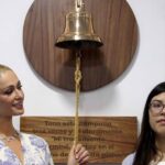 Paris Hilton busca inspirar a mujeres desde su peso mediático