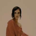 Paulina Arenas brilla en los Grammy Latinos con un álbum de catarsis