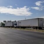 Reactivan el cruce comercial del puente Américas en relativa calma