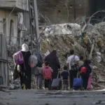 Desplazados en Gaza enfrentan brotes de enfermedades infecciosas, alerta la OMS