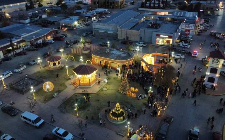 Llegó la magia de la navidad a Ahumada con encendido del pino y villa navideña