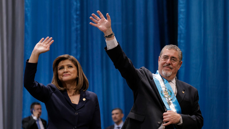 Bernardo Arévalo asume la Presidencia de Guatemala, pese a ‘trabas’ de opositores