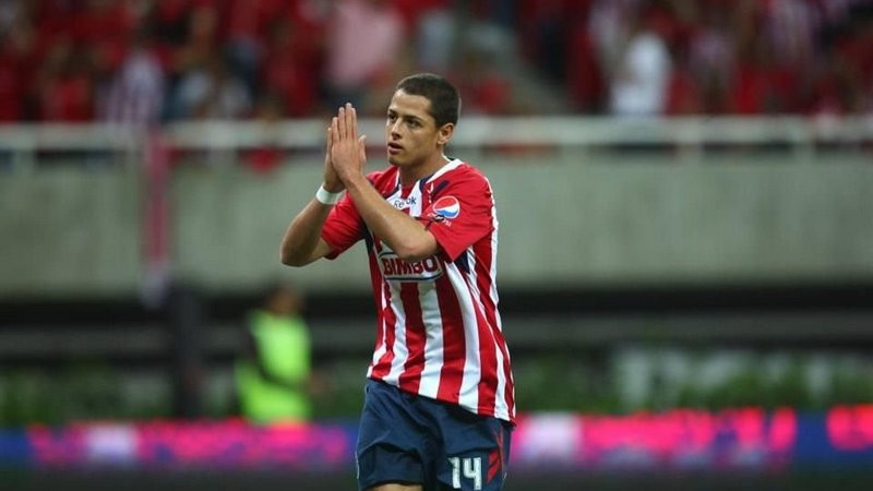Chicharito habría dado el sí y regresaría a Chivas para el Clausura 2024