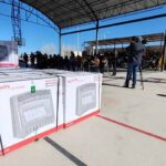 Entrega SEYD calentones a primarias de Juárez por bajas temperaturas