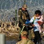 Ultimátum de EU a Texas para que le devuelva el control fronterizo, tras tragedia