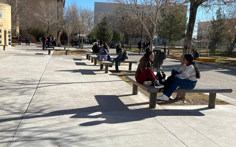¡Se acabaron las vacaciones! Regresan alumnos de la UACJ a clases