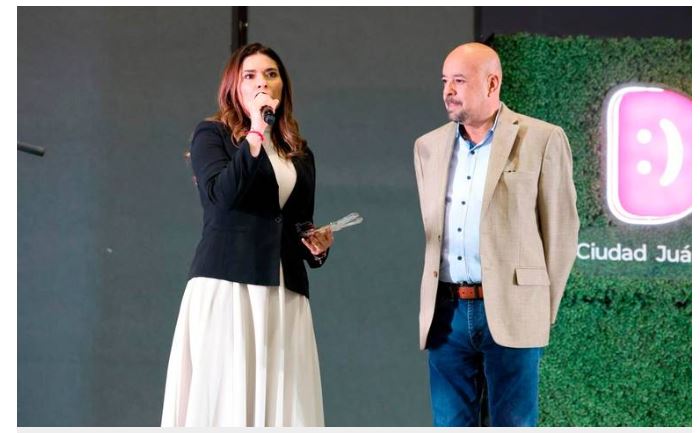 Adolescentes disfrutan conferencia «Amores Perros» organizada por el DIF