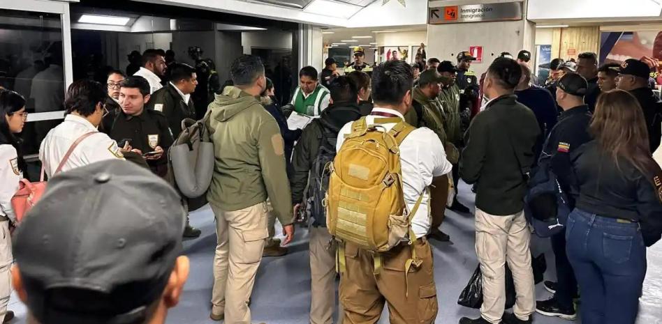 México también dará $11,200 a migrantes de Ecuador y Colombia repatriados