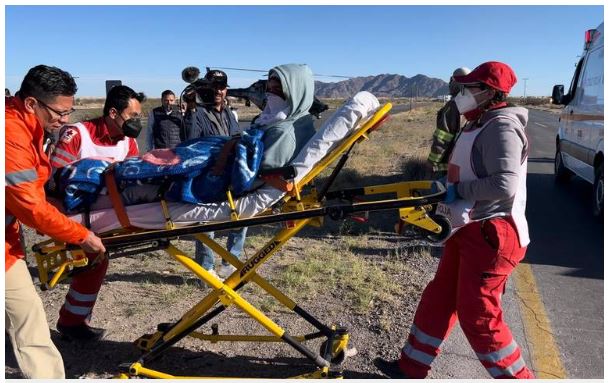 Encuentran a migrantes extraviados en el desierto de Samalayuca