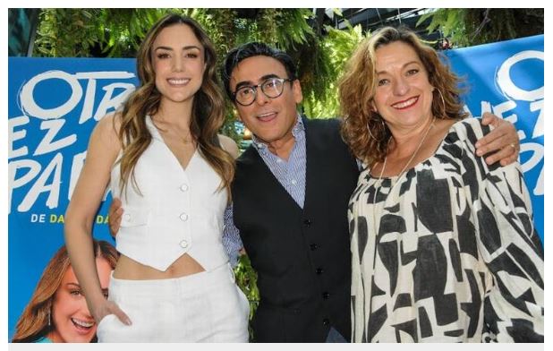 Adal Ramones vuelve al teatro con “Otra vez papá”