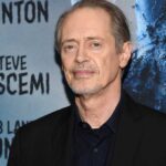 Golpean al actor Steve Buscemi en NY