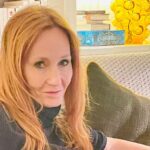 Critican a J.K. Rowling por sus comentarios contra la entrenadora transgénero del Sutton