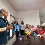 Subsecretario de Educación atiende a padres de familia de primaria 01 de Mayo