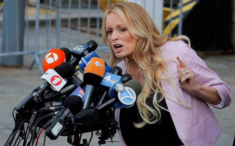 Fiscalía llama a la actriz porno Stormy Daniels como testigo en el juicio a Trump