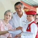 Américo Villarreal reitera su compromiso de reforzar el programa de becas a estudiantes