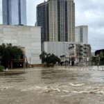 Beryl deja 4 muertos, 2.5 millones sin luz y cientos de vuelos cancelados en Houston