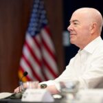 Mayorkas admite un fallo de seguridad durante el intento de asesinato a Trump