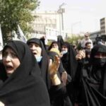 Irán: fuerzas de seguridad balean a mujer por no llevar hiyab y la dejan paralítica
