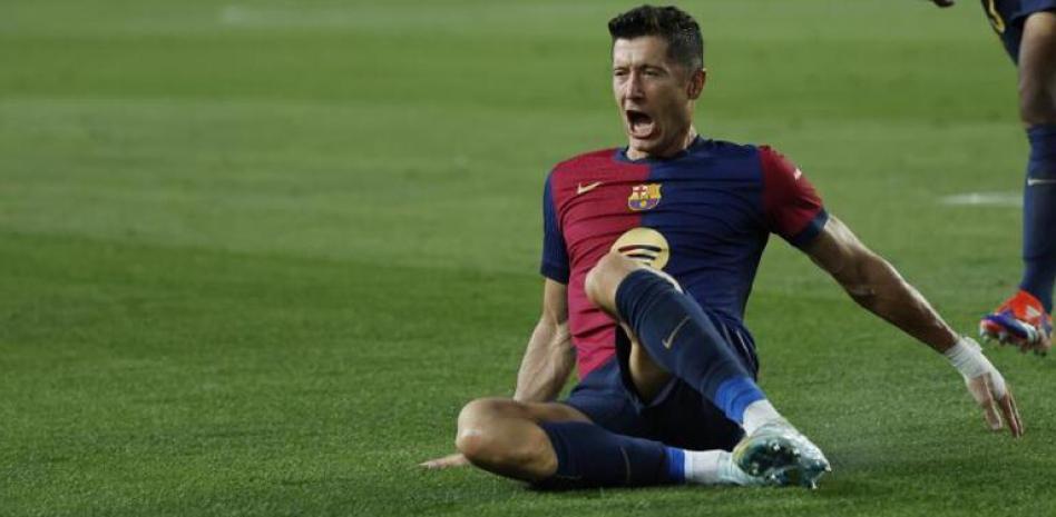 Robert Lewandowski anota el gol que da el triunfo al Barcelona