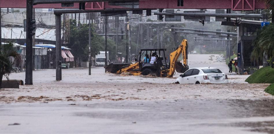 Se atienden incidencias en la red carretera federal tras el paso del huracán John