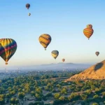 Dos extranjeros resultan heridos en accidente de globo en Teotihuacán