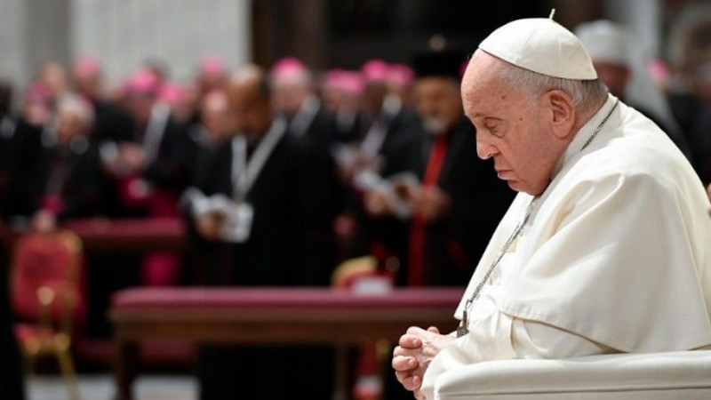Papa Francisco, estable de salud; continúa actividades desde el hospital