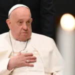 Muestran análisis que Papa tiene ‘insuficiencia renal leve’