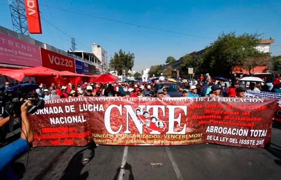 cnte-rNVgyi1d5 thumbnail