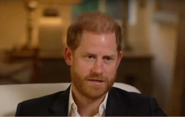El príncipe Enrique dice que quiere hacer las paces con la monarquía británica
