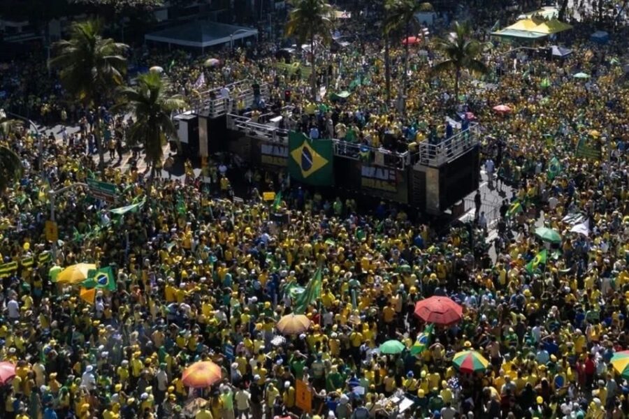 Se manifiestan seguidores de Bolsonaro tras sanciones de EU