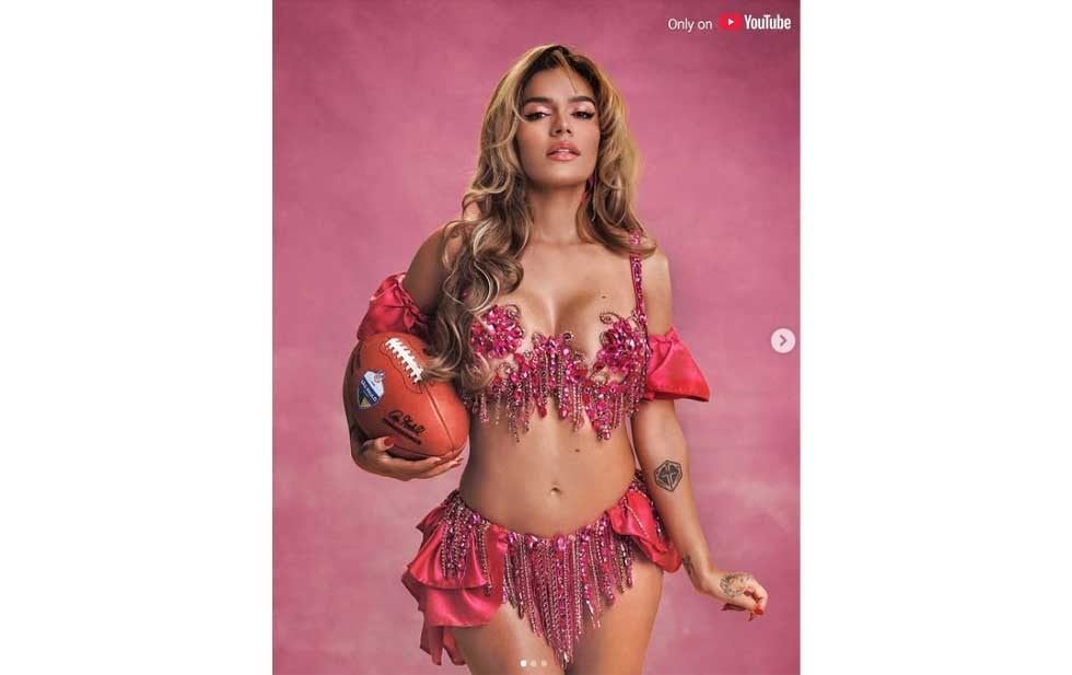 Cantará Karol G en primer show de NFL exclusivo para YouTube