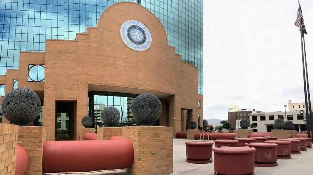 Condado de El Paso cierra oficinas este 1 de septiembre por Día del Trabajo thumbnail